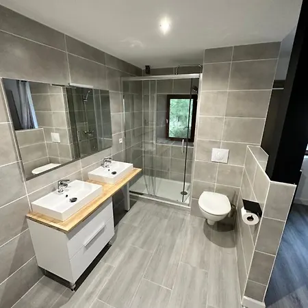 Domaine De La Roche Chabrelle *