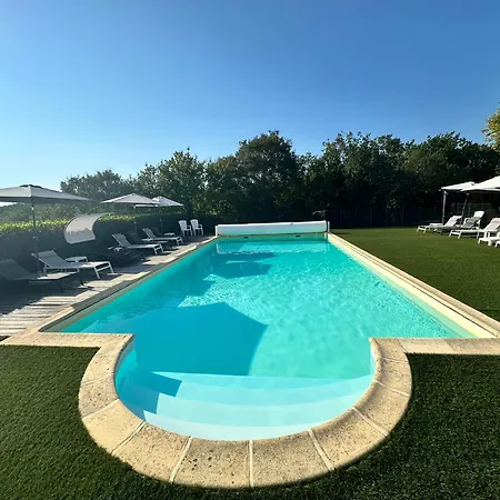Casa vacanze Domaine De La Roche Chabrelle *