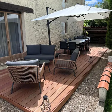 Domaine De La Roche Chabrelle *